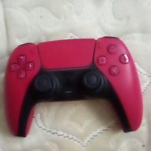 1 Dual sense wireless Playstation controller